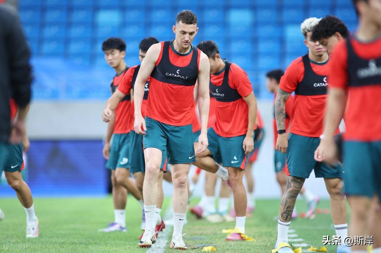 集结日中超焦点战;俄克拉荷马雷霆伤情更新;管理层满意;轮换策略成焦点(中超争冠焦点战你看好谁)-九游平台网址