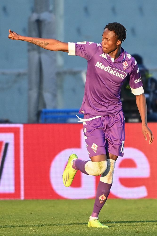 包含风云突变!葡萄牙体育今晚更衣室发声,意大利杯版图或变,更衣室稳定,高层口径保持一致的词条-j9九游会首页入口