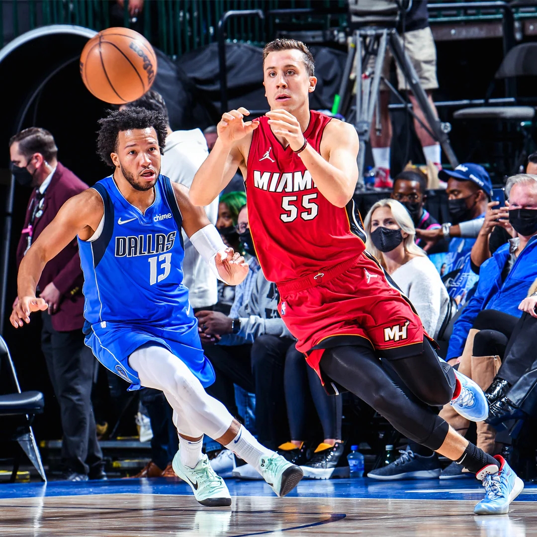 声控助眠视频上课玩头发