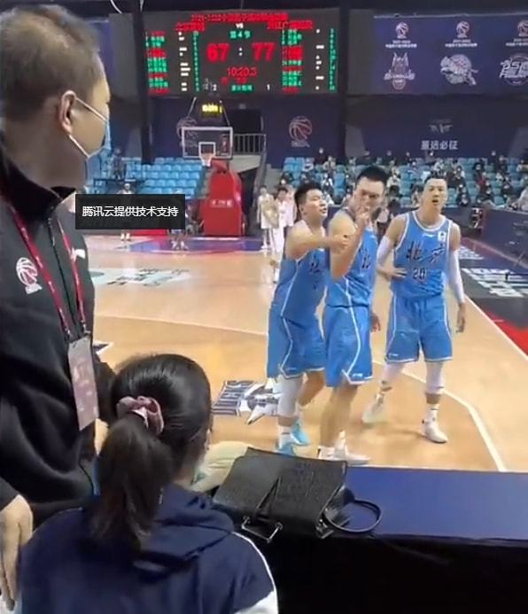 莱比锡训练开放日；今夜强势反弹引欢呼；CBA常规赛在即；资深球员宣示担当的简单介绍